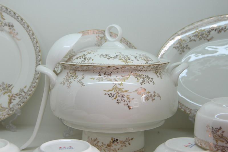 上海陶瓷餐具批發(fā)，骨瓷餐具，禮品餐具